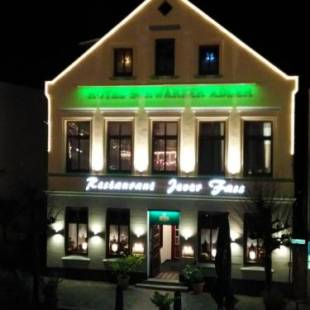Фотографии гостевого дома 
            Hotel Schwarzer Adler Jever