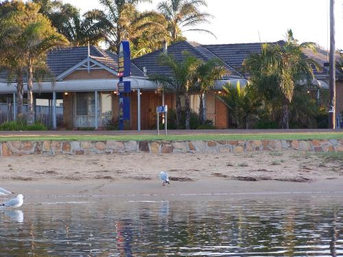 Фотография мотеля Coastal Waters Motor Inn