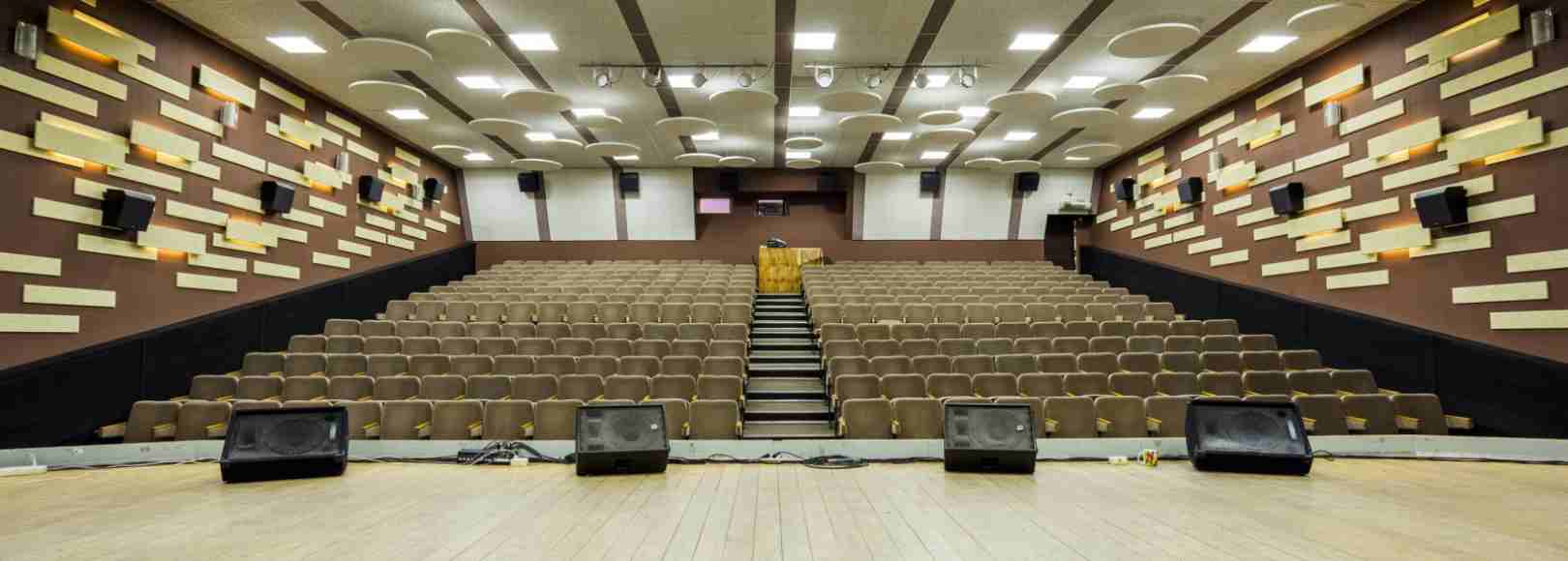 Фотография концертного зала Зрительный зал КДЦ Бронницы