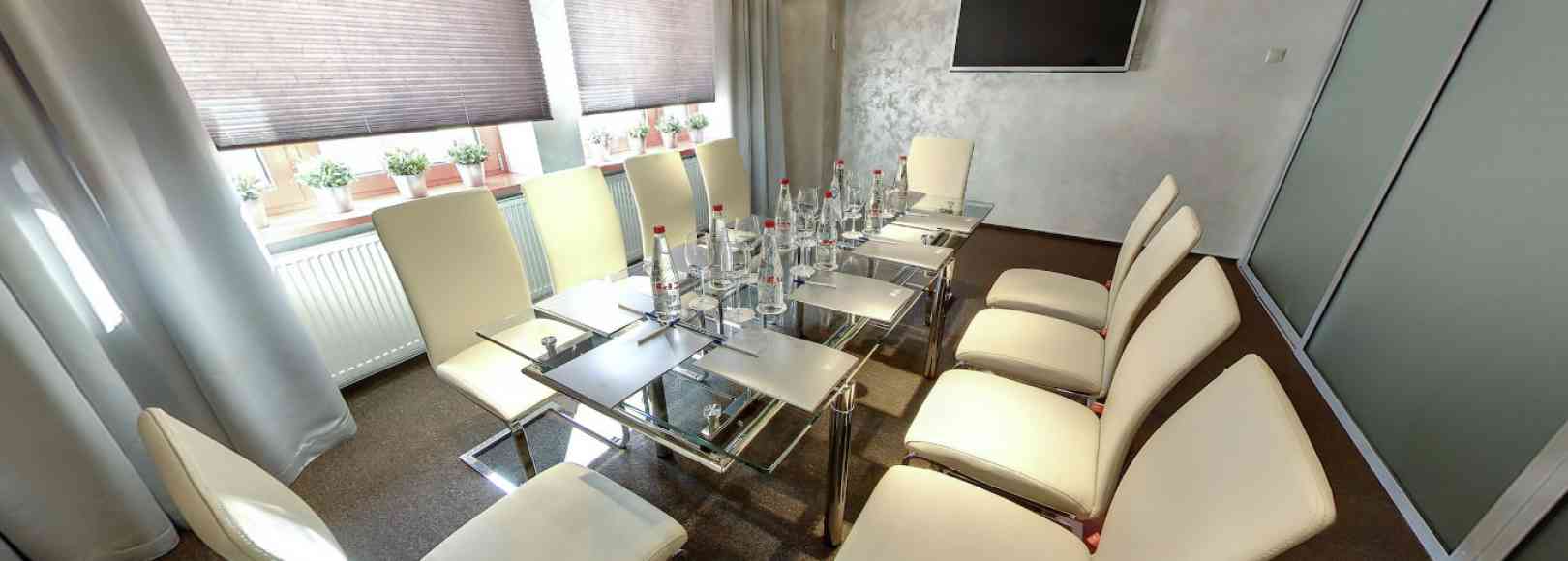 Фотография комнаты для переговоров Next