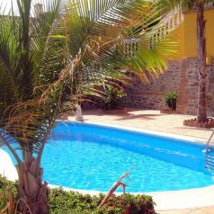 Фотография гостевого дома CHALET CON PISCINAS Y VISTAS DE ENSUEÑO