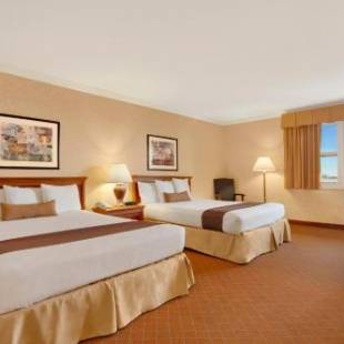 Фотографии гостиницы
Holiday Inn Express & Suites Camarillo, an IHG Hotel