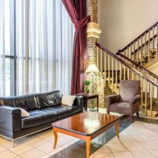 Фотографии гостиницы 
            Quality Inn Central