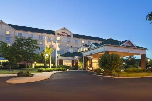 Фотография гостиницы Hilton Garden Inn Edison/Raritan Center