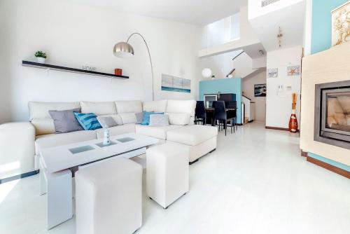 Фотография гостевого дома Cotobro Rental House