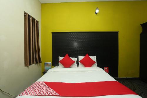 Фотография гостиницы Vaccinated Staff- Capital O 15091 Gaurav Boarding House