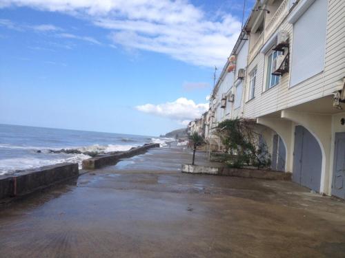 Фотография гостевого дома Замок у моря