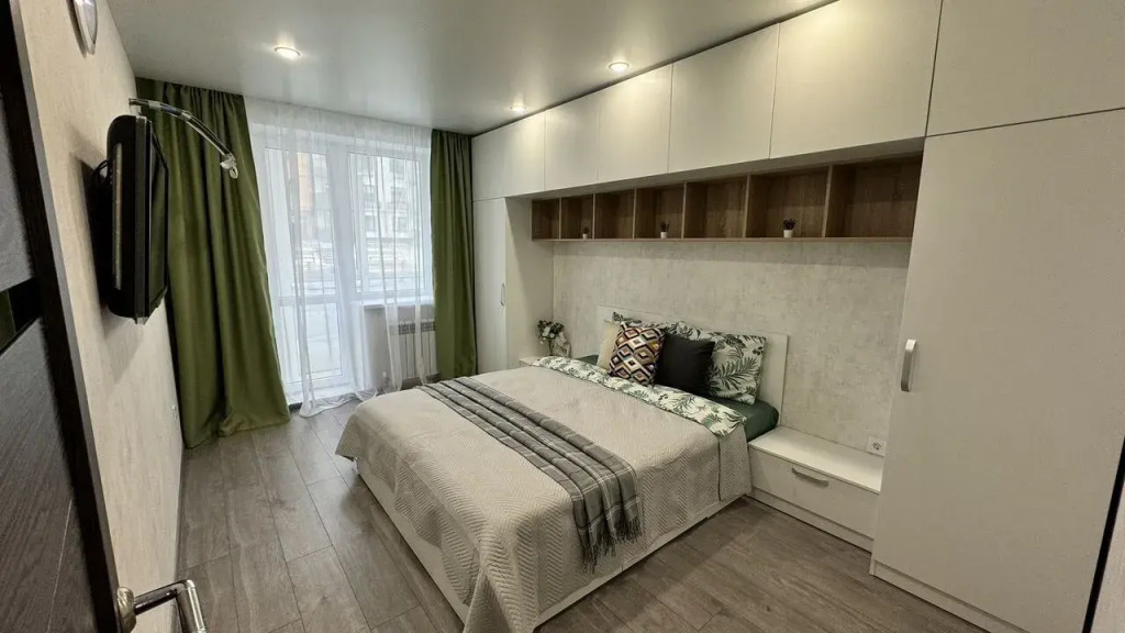 Фотография квартиры Квартира с еврoремoнтoм в тиxом cпaльнoм рaйoнe Poдниковaя Долина