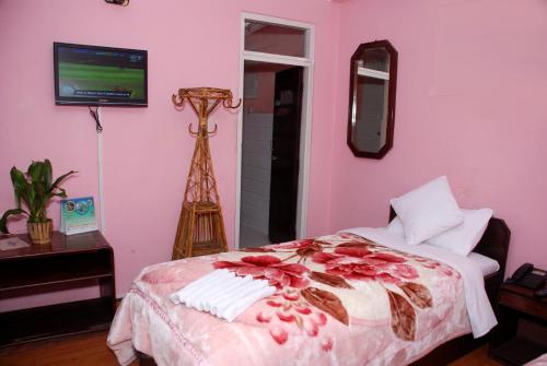 Фотография гостиницы Hotel Travelers Home