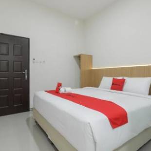 Фотографии гостевого дома
RedDoorz near Mall SKA Pekanbaru