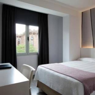 Фотографии гостиницы 
            NH Barcelona Stadium