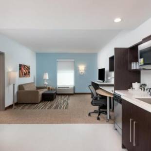 Фотографии гостиницы 
            Home2 Suites by Hilton Long Island Brookhaven