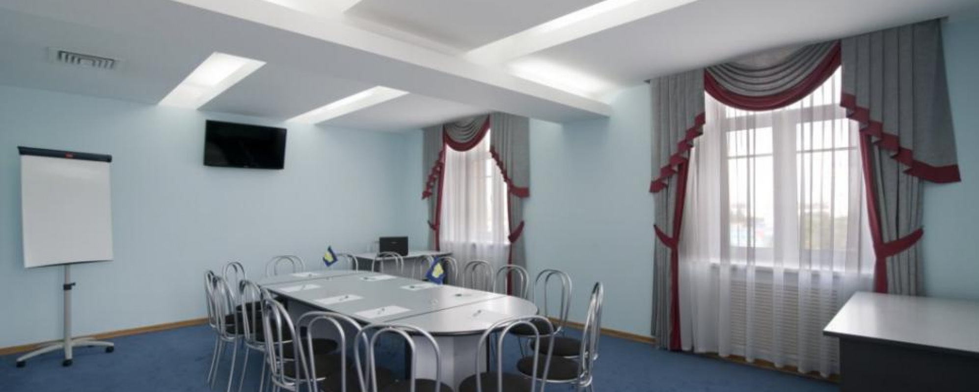 Фотографии комнаты для переговоров Конгресс Плюс