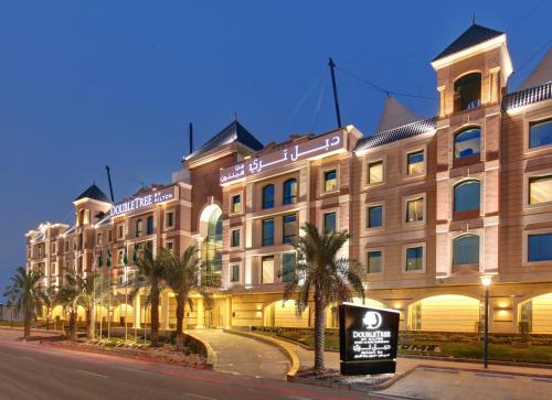 Фотография гостиницы DoubleTree by Hilton Hotel Riyadh - Al Muroj Business Gate