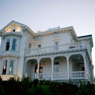 Фотографии мини отеля 
            West Cliff Inn, A Four Sisters Inn