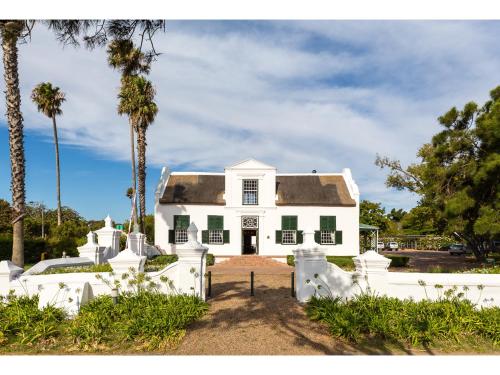 Фотография гостиницы Protea Hotel by Marriott Cape Town Mowbray