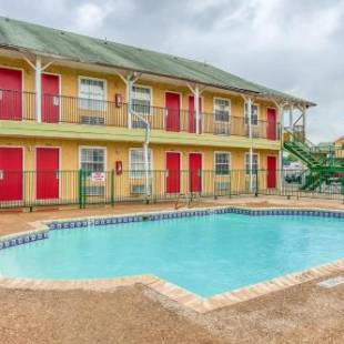 Фотографии гостиницы
OYO Hotel San Antonio Lackland near Seaworld