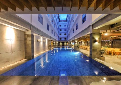 Фотография гостиницы Swiss-Belexpress Kuta Legian