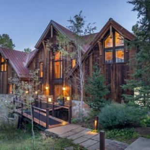 Фотография гостевого дома ALPENGLOW by Exceptional Stays