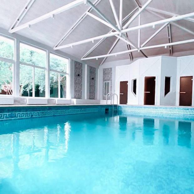 Фотографии Коттеджа 
            Частный Дом с бассейнами и залом Anstar House Kapustino