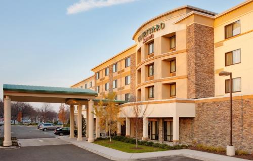 Фотография гостиницы Courtyard by Marriott Paramus
