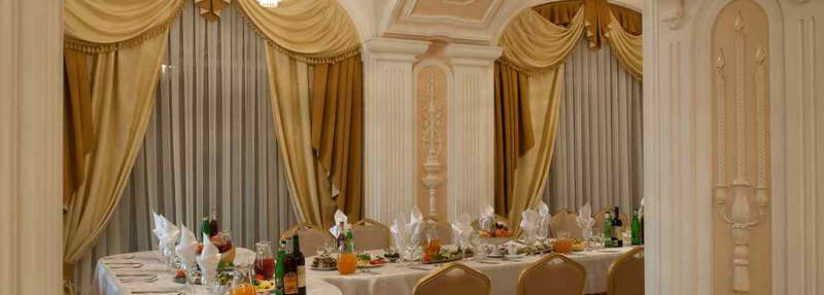 Фотография банкетного зала Золотой зал
