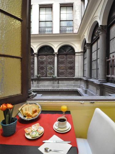 Фотография гостевого дома BARCELONA GOTIC Guesthouse