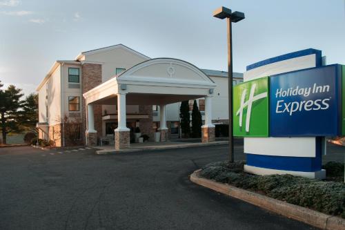 Фотография гостиницы Holiday Inn Express Vernon-Manchester, an IHG Hotel