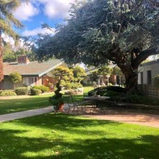 Фотографии мотеля 
            Lamp Liter Inn