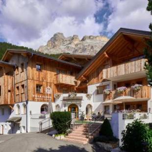 Фотографии апарт отеля
Villa Flora Mountain Lodges