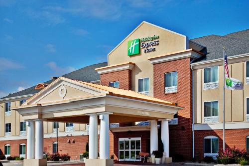 Фотография гостиницы Holiday Inn Express Hotel & Suites Urbana-Champaign-U of I Area, an IHG Hotel
