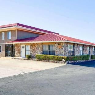 Фотографии гостиницы 
            Quality Inn & Suites Hot Springs - Lake Hamilton