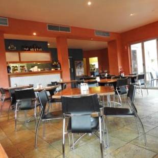 Фотографии гостиницы
Waves Luxury Suites