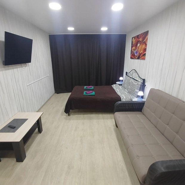 Фотографии квартиры 
            Квартира возле ТРЦ Плазма с лифтом и балконом