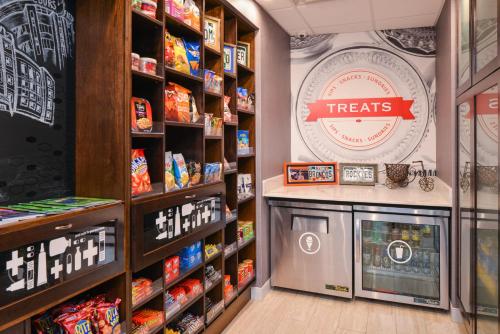 Фотография гостиницы Hampton Inn & Suites Denver-Speer Boulevard