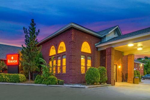 Фотография гостиницы Rodeway Inn Decatur