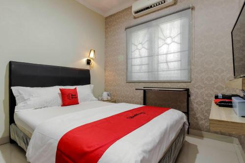 Фотография гостевого дома RedDoorz Plus near Lippo Cikarang Mall