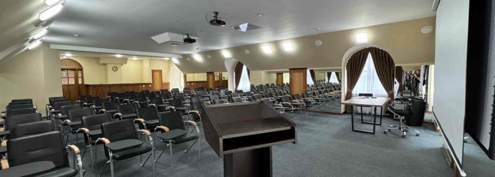 Фотография конференц-зала Бугарь