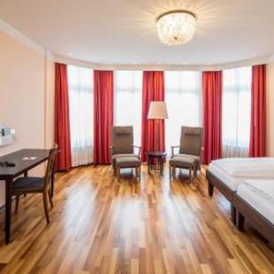 Фотографии гостиницы
Hotel Schweizerhof Basel