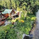 Фотография гостевого дома MCW River Front Retreat - Cabin Venue for Rent in Index