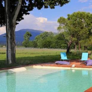 Фотографии гостевого дома
DOMAINE de MAS CARON Gîte 4* au pied du Ventoux en Provence