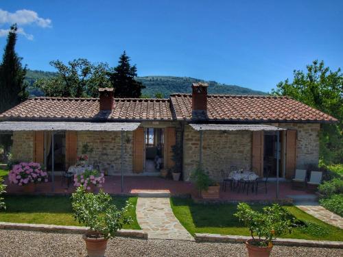 Фотография гостевого дома Cozy Farmhouse with Swimming Pool in Tuscany