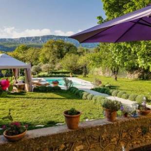 Фотографии мини отеля
La Grande Maison De Nans