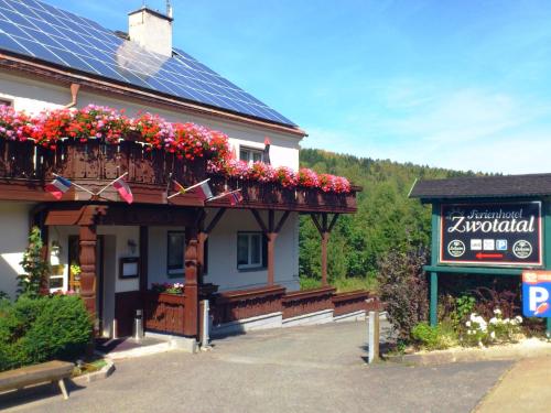 Фотография гостевого дома Ferienhotel Zwotatal