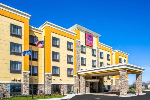Фотография гостиницы Comfort Suites Oshkosh
