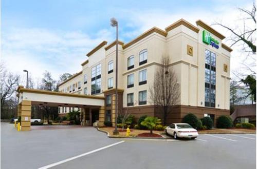 Фотография гостиницы Holiday Inn Express Atlanta - Northeast I-85 - Clairmont Road, an IHG Hotel