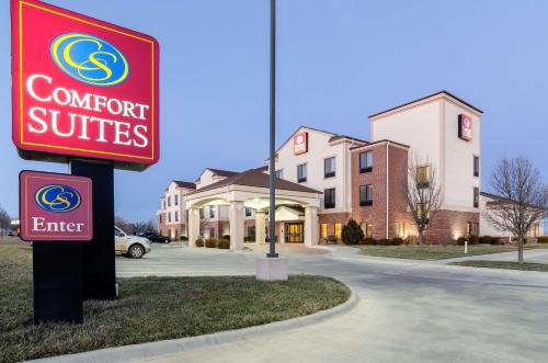 Фотография гостиницы Comfort Suites Pratt