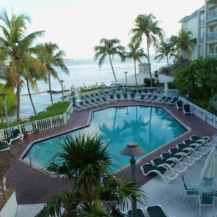 Фотографии гостиницы
Galleon Resort and Marina