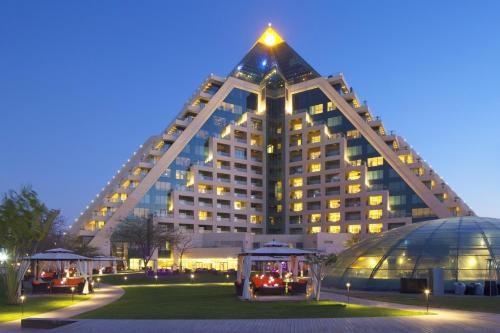 Фотография гостиницы Raffles Dubai