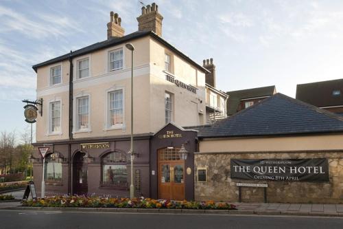 Фотографии гостиницы
The Queen Hotel Wetherspoon
